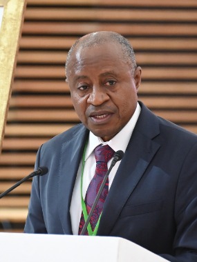 Elder Alfred Kyungu s'exprime lors de la 12e conférence annuelle de l'ACLARS au Maroc, en mai 2025.
